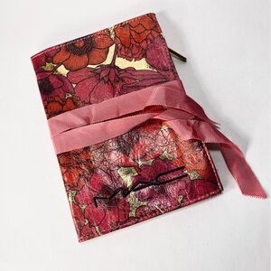 MAC Cosmetics Brush Holder Bouquet Travel Pouch Pink Red Floral Tie Closure